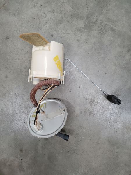 Fuel Pump Assembly Fits 05-06 MAZDA TRIBUTE 271563