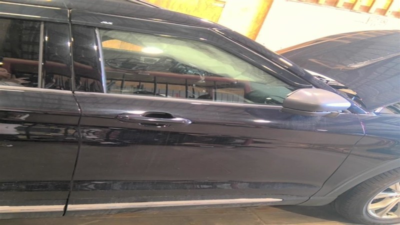 Passenger Right Front Door Limited Fits 20-23 EXPLORER 3546038