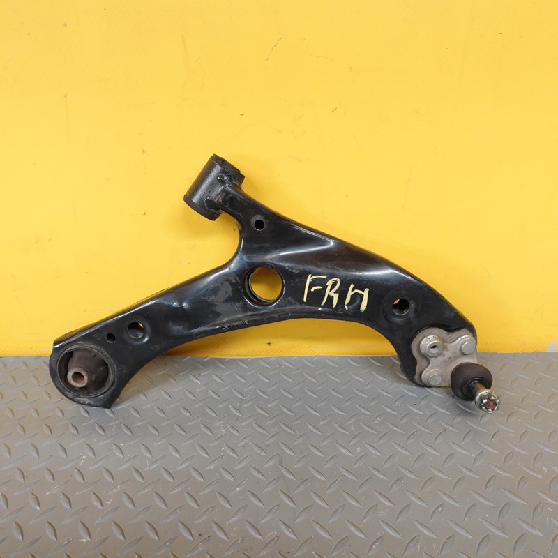 2019-2025 TOYOTA COROLLA FRONT RIGHT SIDE LOWER CONTROL ARM OEM 4806802310