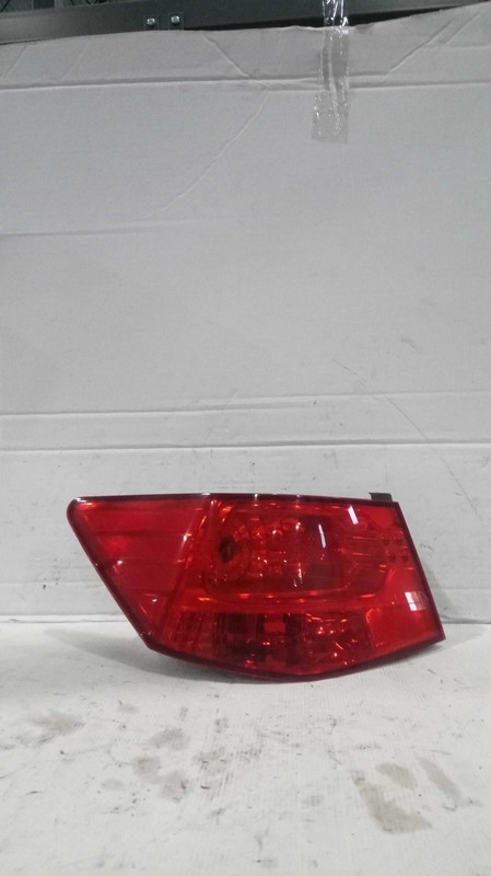 2013 KIA Forte Left Tail Light Assembly Black OEM 597545 167K Miles