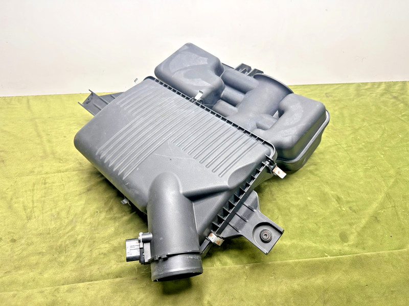 Pontiac Solstice Saturn Sky 2.0 Intake Air Cleaner Filter Box Housing OEM 69K Mi