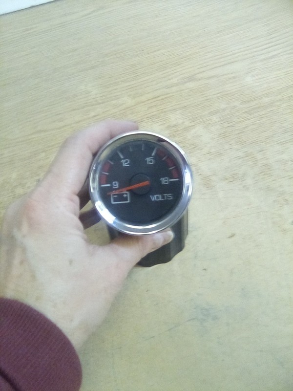 Paccar/Kenworth Q43-1146-301 Volts Gauge