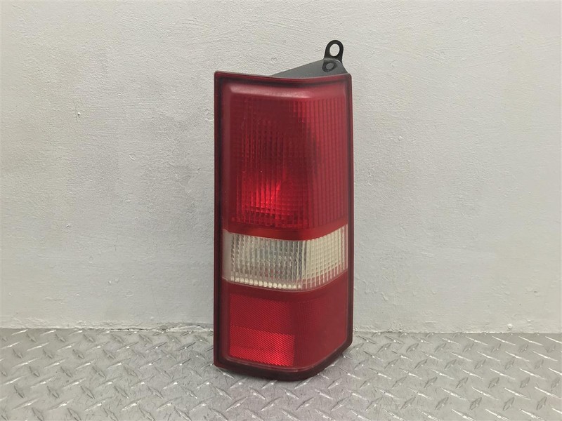 03-14 CHEVROLET EXPRESS SAVANA 1500 2500 3500 PASSENGER TAIL LAMP OEM 166-02017R
