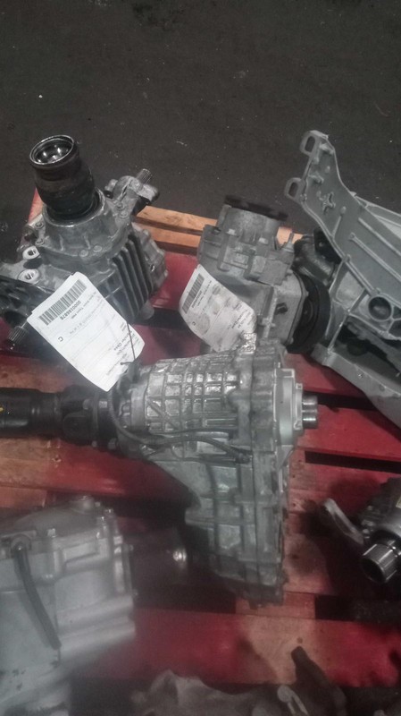 2020 INFINITI Q50 Transfer Case Assembly OEM 67K Miles 4WD Black 331004GA0A