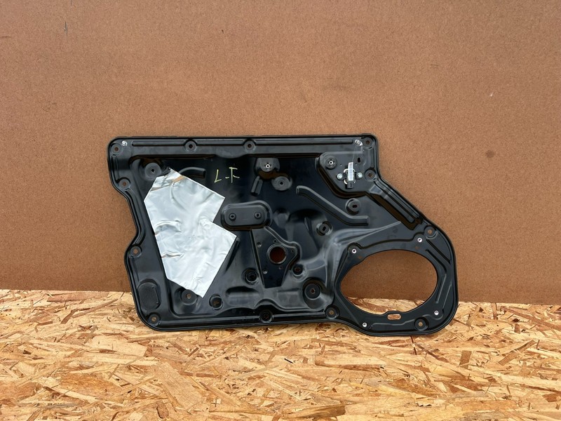 INFINITI M37 M56 Q70 Q70L 2011-2019 OEM FRONT LEFT DRIVER WINDOW REGULATOR ASSY