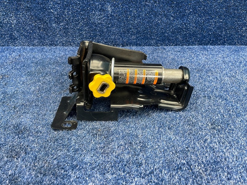 2014-2018 GMC SIERRA 1500 Spare Tire Jack with Bracket OEM 151k Miles