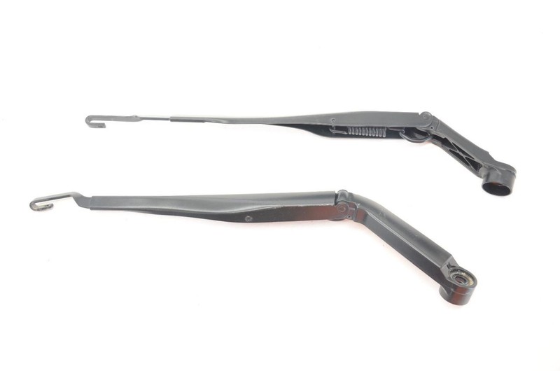 20-23 Toyota 4Runner Pair of Windshield Wiper Arms