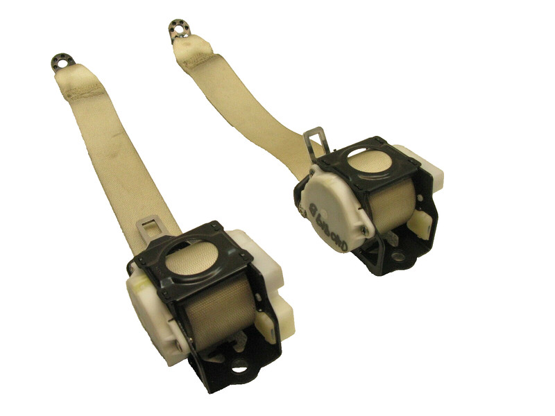 04-09 MERCEDES W209 CONVERTIBLE CLK500 CLK320 REAR SEAT BELT LEFT & RIGHT 040919