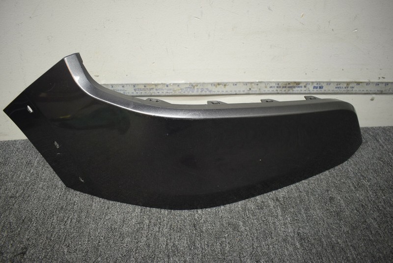 CHRYSLER RIGHT SIDE BUMPER COVER FACTORY OEM