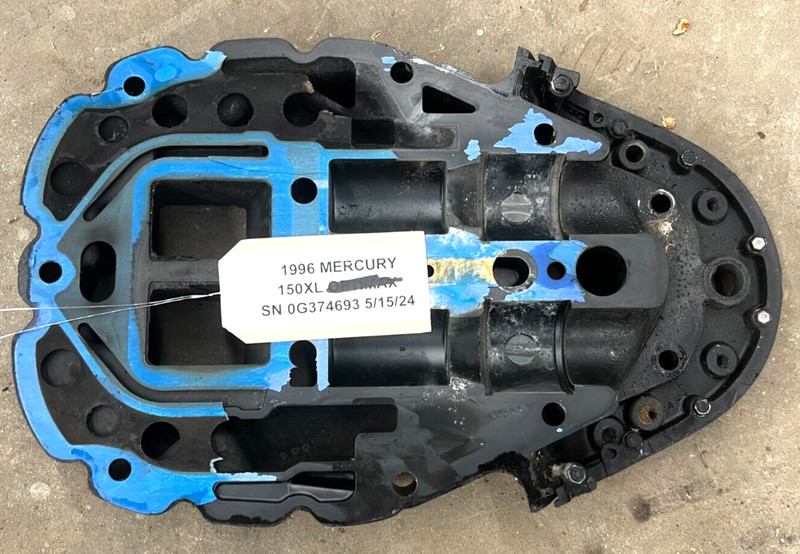 Mercury Mariner EFI 135 150 175 200 HP Exhaust Plate 18260A2