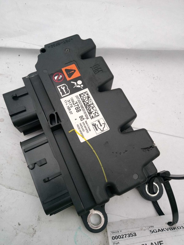 Used Air Bag Module fits: 2016 Buick Enclave Air Bag below console restraint opt