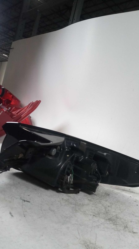 2018 MAZDA CX-9 Left Tail Light Assembly WHITE OEM Minor Scuffs 710817