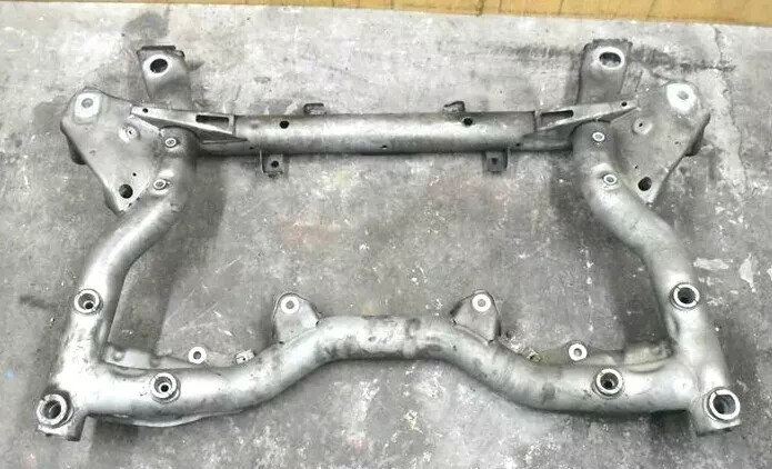 08-14 Mercedes W204 C300 Front Sub Frame Subframe Engine Crossmember Bar OEM
