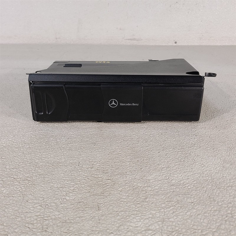 03-06 Mercedes CLK 500 AMG Factory Cd Changer Player Aa7492