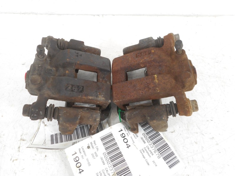 Infiniti M35 Brake Caliper Pair Rear Driver Left Passenger Right OEM 2006-2009