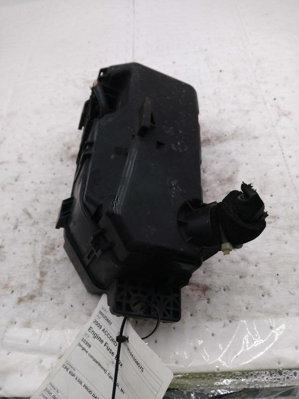 2009 Honda Accord OEM Fuse Box 3.5L CPE 32120TE1A11 32120TE1A12 Used