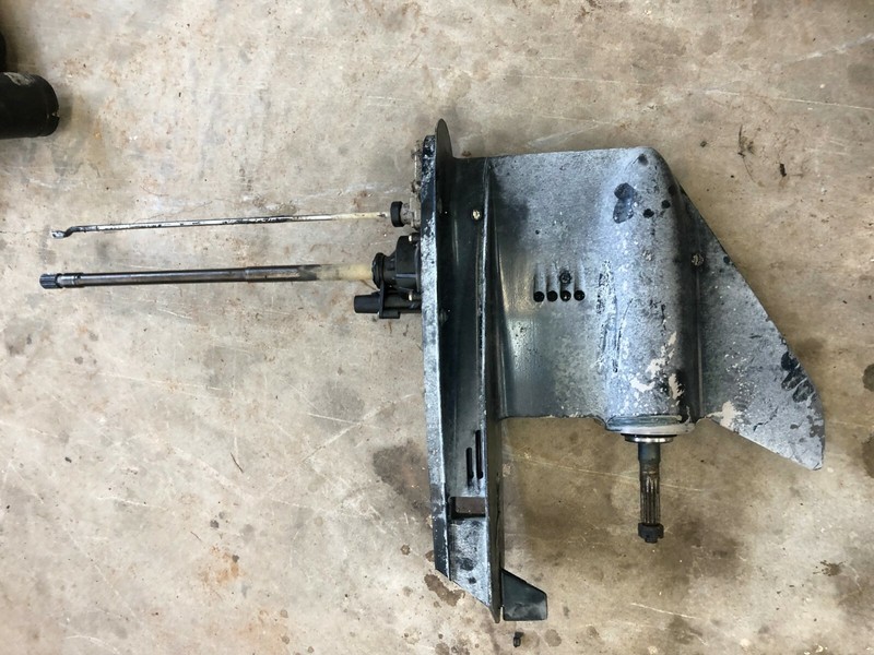 Evinrude 115 Lower Unit 20" 1994 Model FRESHWATER!