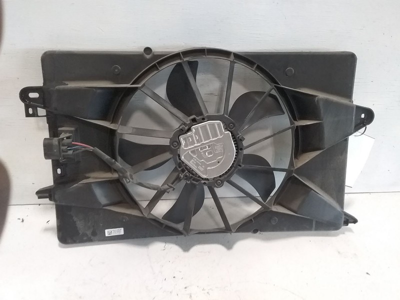 2015-2017 Chrysler 200 Radiator Fan Motor Fan Assembly