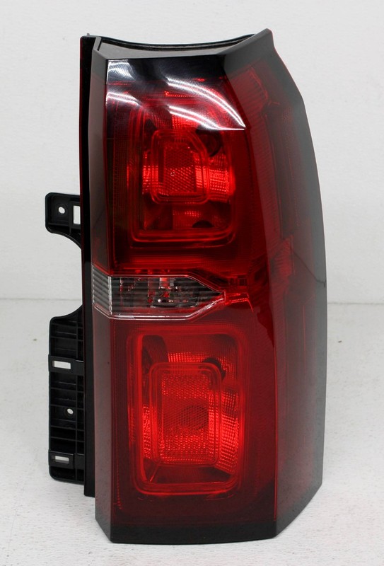 OEM Right Passenger Halogen Tail Lamp For Chevy Suburban Tahoe Inner Lens Flaw