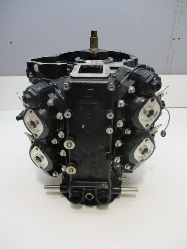2002 Evinrude V4 115 FICHT Outboard Powerhead Crank Case Engine