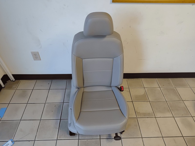 2021-2023 VOLKSWAGEN ATLAS FRONT RIGHT PASSENGER SIDE SEAT OEM