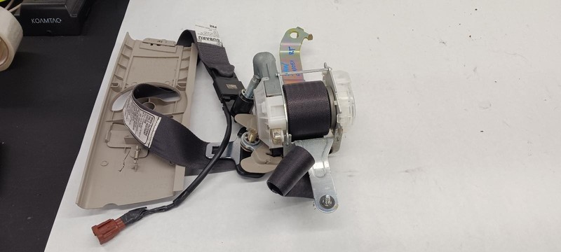05-'09 SUBARU LEGACY Front passenger Seat Belt retractor OEM