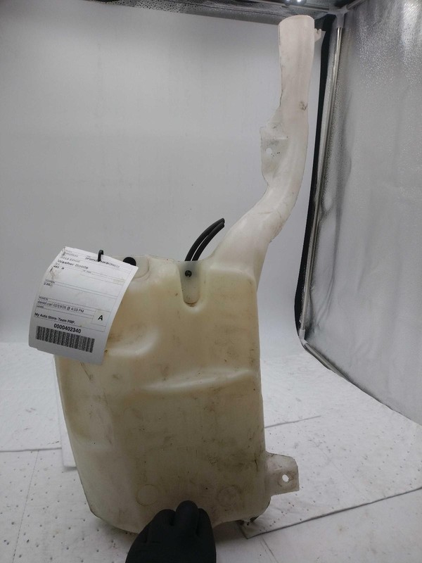 2019 Ford Edge Washer Fluid Reservoir OEM GT4Z17618B 108K Miles White