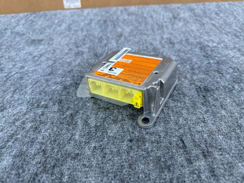 NISSAN 370Z 2009-2017 OEM UNDER CONSOLE CONTROL MODULE UNIT (INTACT)