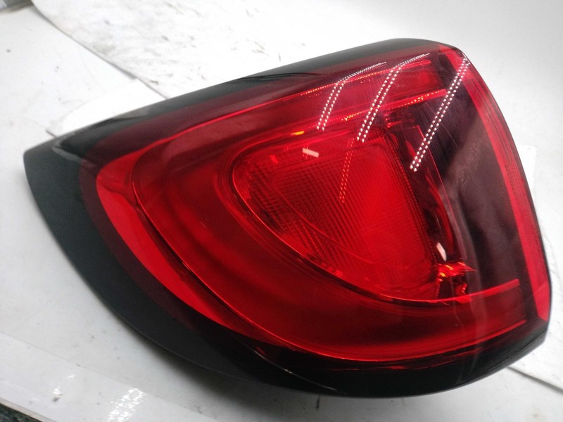 2020 Chrysler Pacifica Left Tail Light Assembly Red OEM 634434 98K Miles
