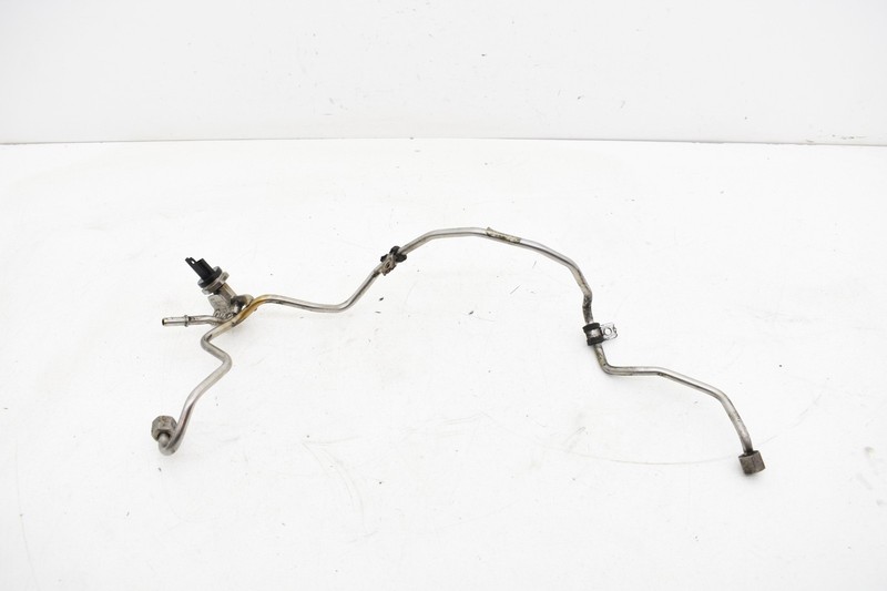2011 BMW F01 750i 4.4L V8 N63 High Pressure Fuel Pump Feed Line OEM KW71