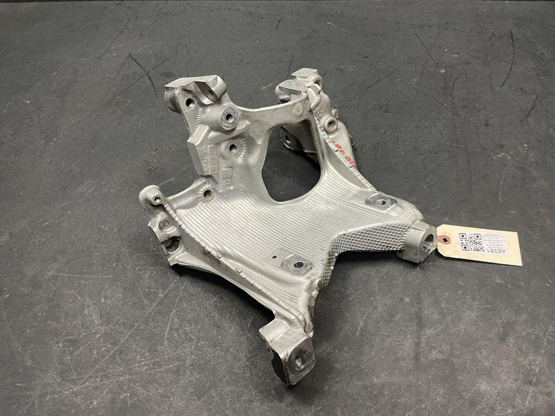 Front Crossmember Left Mount Bracket 2019 Audi S5 Coupe 8W0399295E 2018-2023