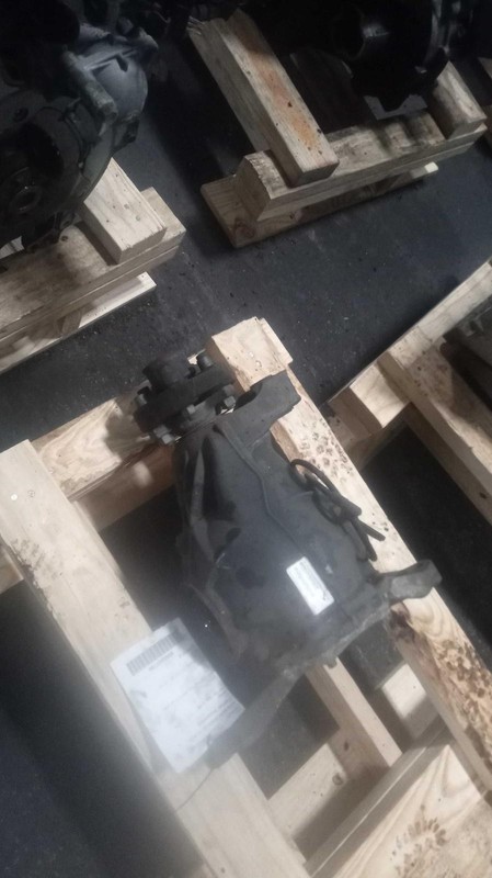 2015 Mercedes GL-Class Differential Carrier Assembly 4WD 3.0L OEM 137K Miles