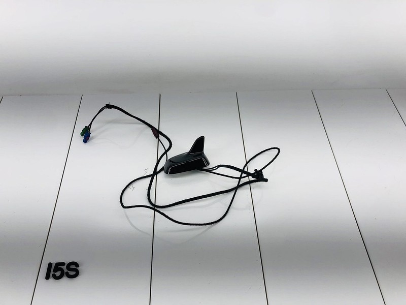 09-12 AUDI A4 B8 REAR UPPER EXTERIOR SHARK FIN ANTENNA BRILLIANT BLACK OEM