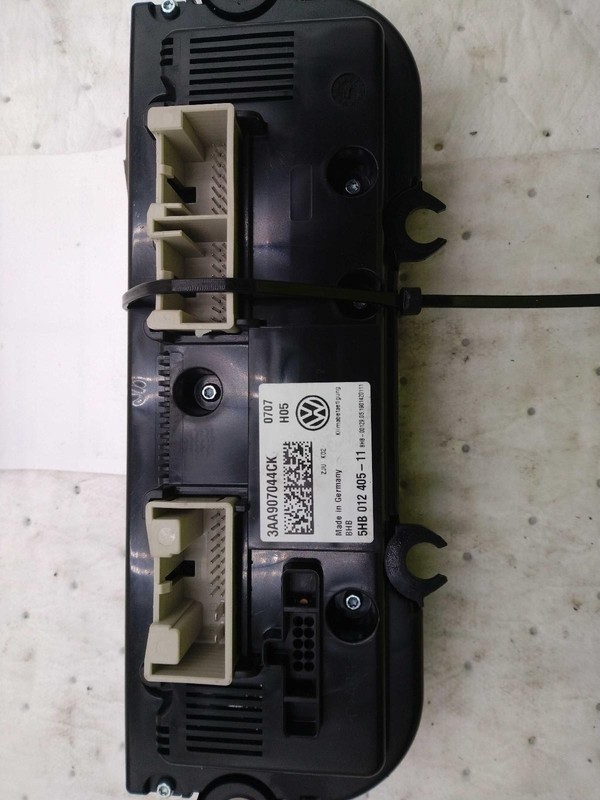 2013 Volkswagen CC A/C Selector Switch Red OEM 3AA907044C 80K Miles