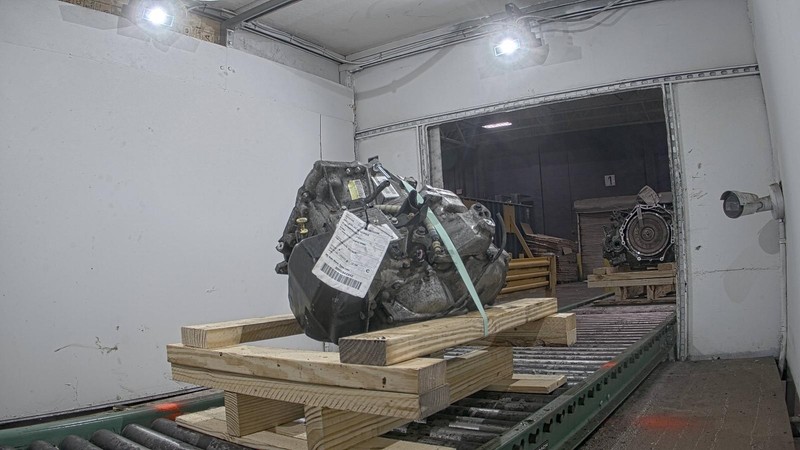 2011 Volvo 40 Series Automatic Transmission Assembly OEM 169K Miles FWD Blue