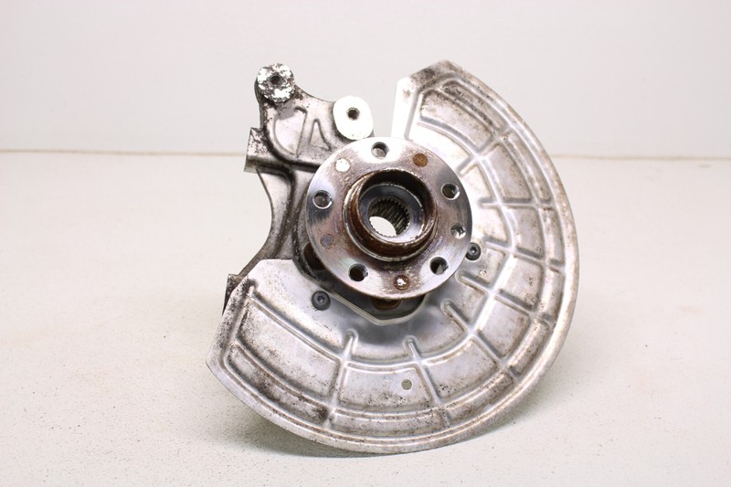 Alfa Romeo Giulia Quadrifoglio Rear Right Spindle Knuckle Hub Oem 2017-2022