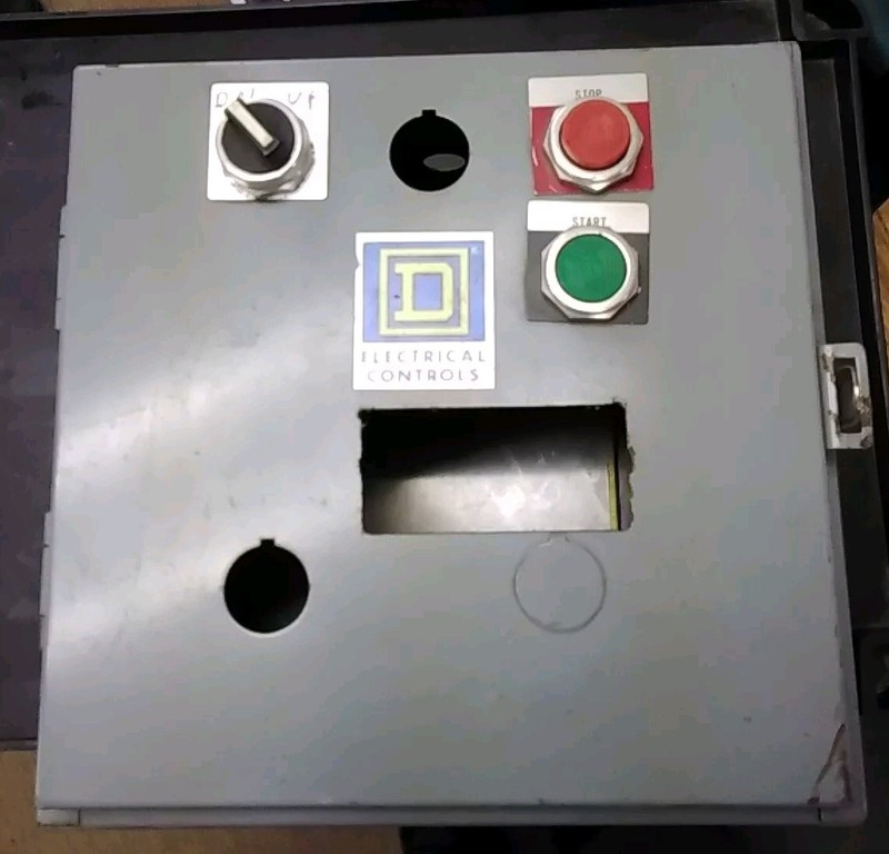 Square D Class 8735 Type SAG 16 Ser. B Enclosure W/ Allen -Bradley Button/Switch