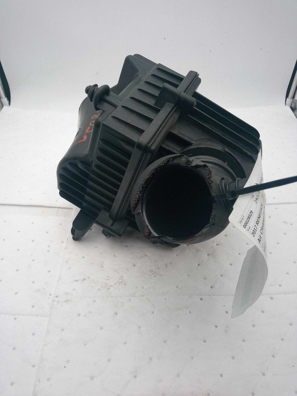 2017 Jeep Renegade Air Cleaner Assembly 2.4L OEM 68307254AA Used Parts
