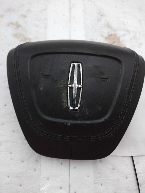 2017 Lincoln Continental Steering Wheel Air Bag Maroon 623002 99K Mileage