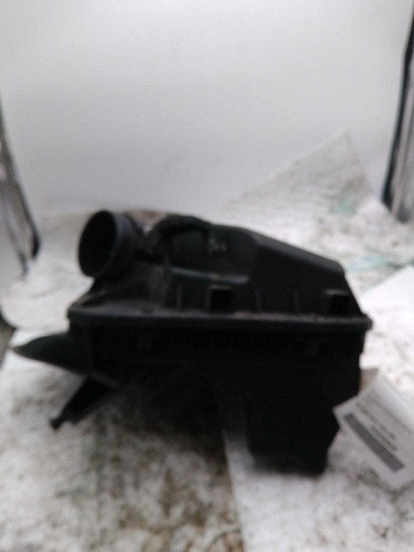 2017 Buick Regal Air Cleaner Assembly OEM 23134626 2.0L Black 109K Miles