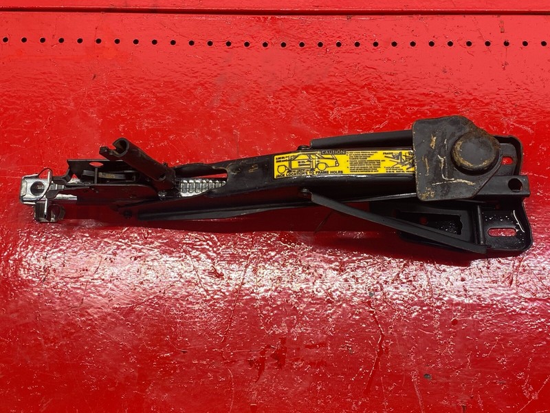 73-80 MERCEDES-BENZ W116 450SEL SPARE TIRE JACK TOOL OEM
