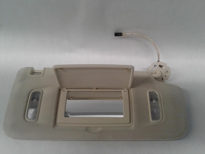 17-'24 CADILLAC XT5 right passenger Sun visor OEM 6 Month Wnty!