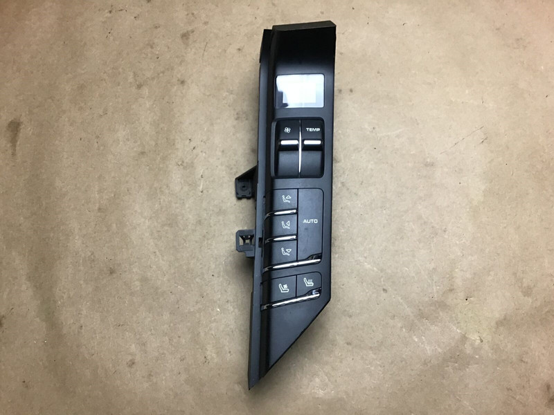 Porsche Cayenne S 2011 Right Center Console Heater Seat Switch 11-16 :A