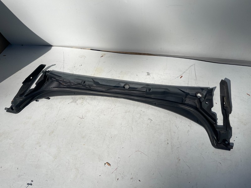 13-18 CADILLAC ATS SEDAN UNDER WIND SHIELD COWL PANEL COWL PLENUM OEM