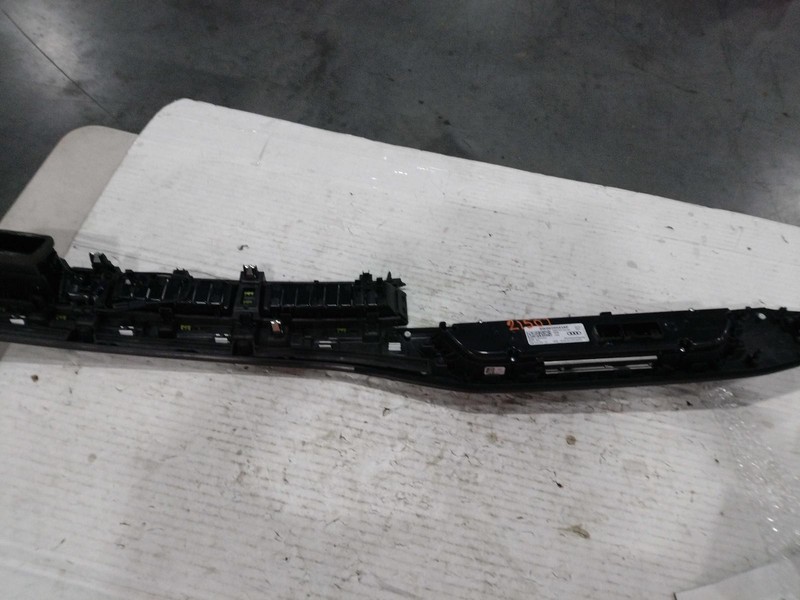 2021 AUDI A4 A/C Selector Switch OEM 34000 Miles White 8W0820043AP5PR