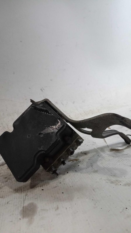 2017 Chevrolet Malibu ABS Hydraulic Assembly OEM 84084528 FWD 101K Mi