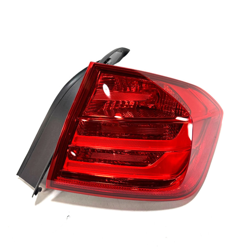 📌 2012-2015 BMW 328i F30 REAR RIGHT PASS SIDE OUTER TAIL LIGHT 7372786-02 OEM