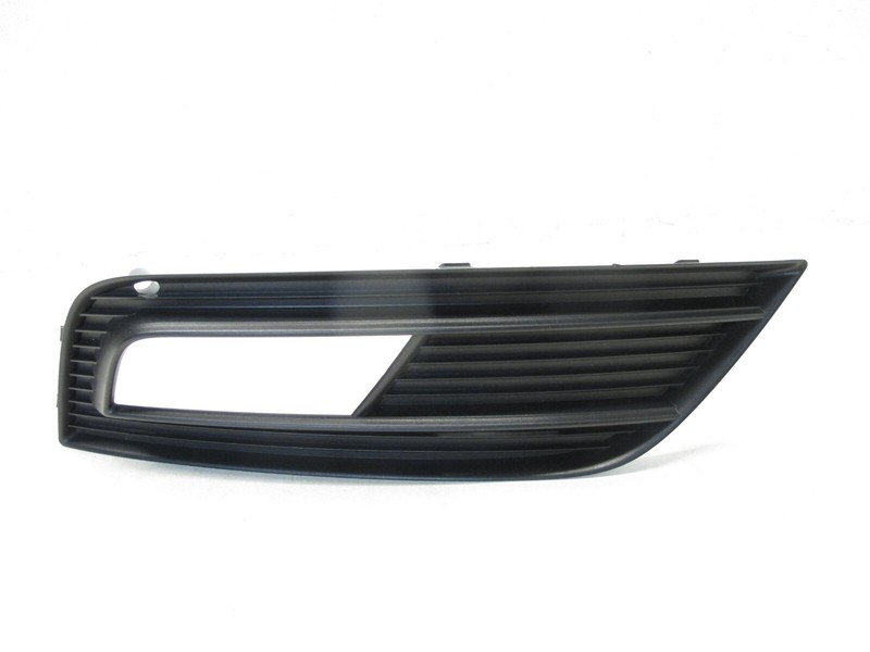 13-16 AUDI B8 A4 BUMPER FOG LIGHT SURROUND TRIM GRILL FRONT RIGHT OEM 013024A