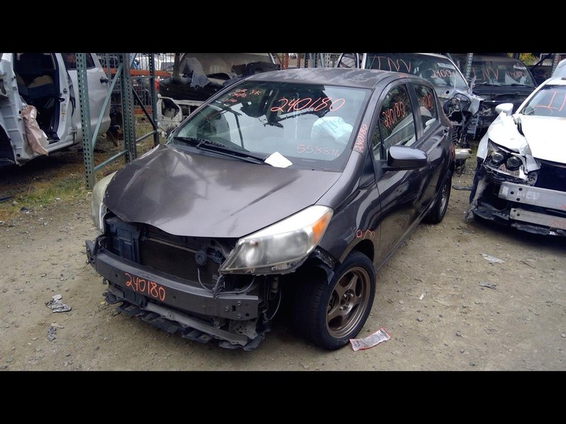 12 13 14 TOYOTA YARIS L REAR BUMPER GRY-1G3 SCRATCHES