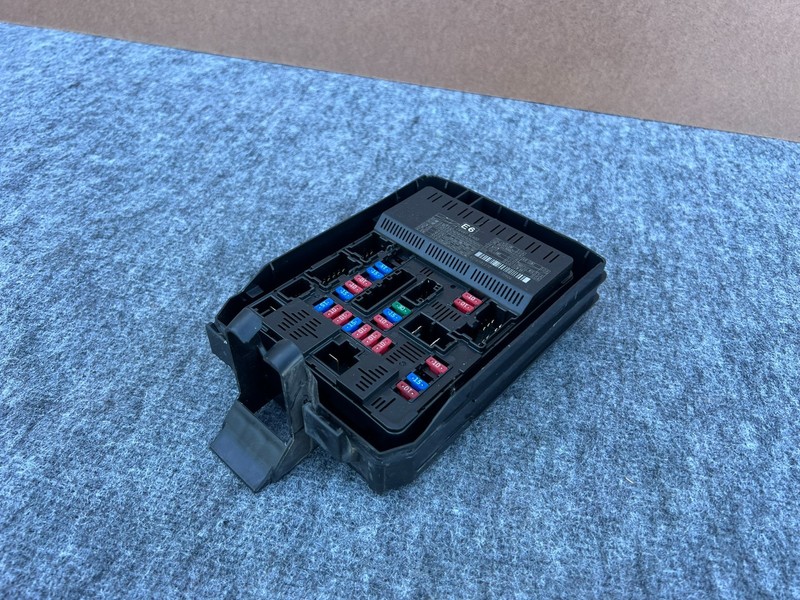 INFINITI Q50 Q60 2014-2024 OEM UNDER HOOD ENGINE BAY JUNCTION FUSE BOX UNIT ASSY